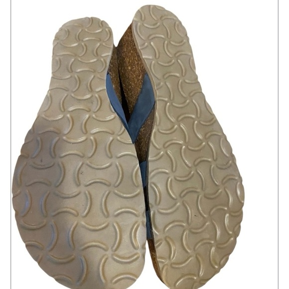 Tuscany By Easy Street Made in Italy Women's Blue Sandals suede straps size 10 - Picture 7 of 8